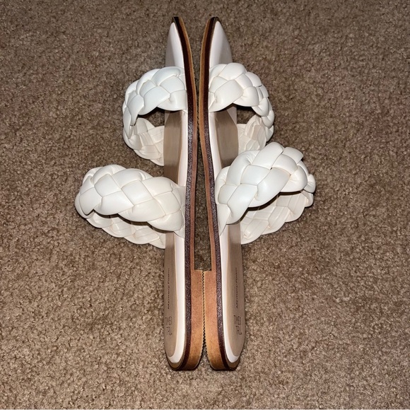 Time and Tru size 10 women’s sandal flats cream with braided straps - Picture 5 of 8